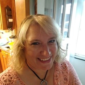 Meet your Posher, Becky